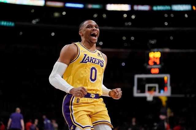 国王不敌绿军战绩与湖人持平 鹈鹕负马刺4连败