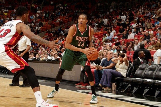 杜兰特31分太阳胜爵士3连胜 魔术送马刺6连败